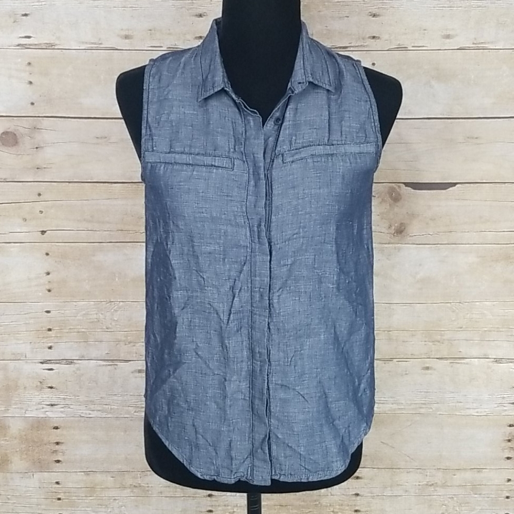 Madewell Sleeveless Chambray Button Top